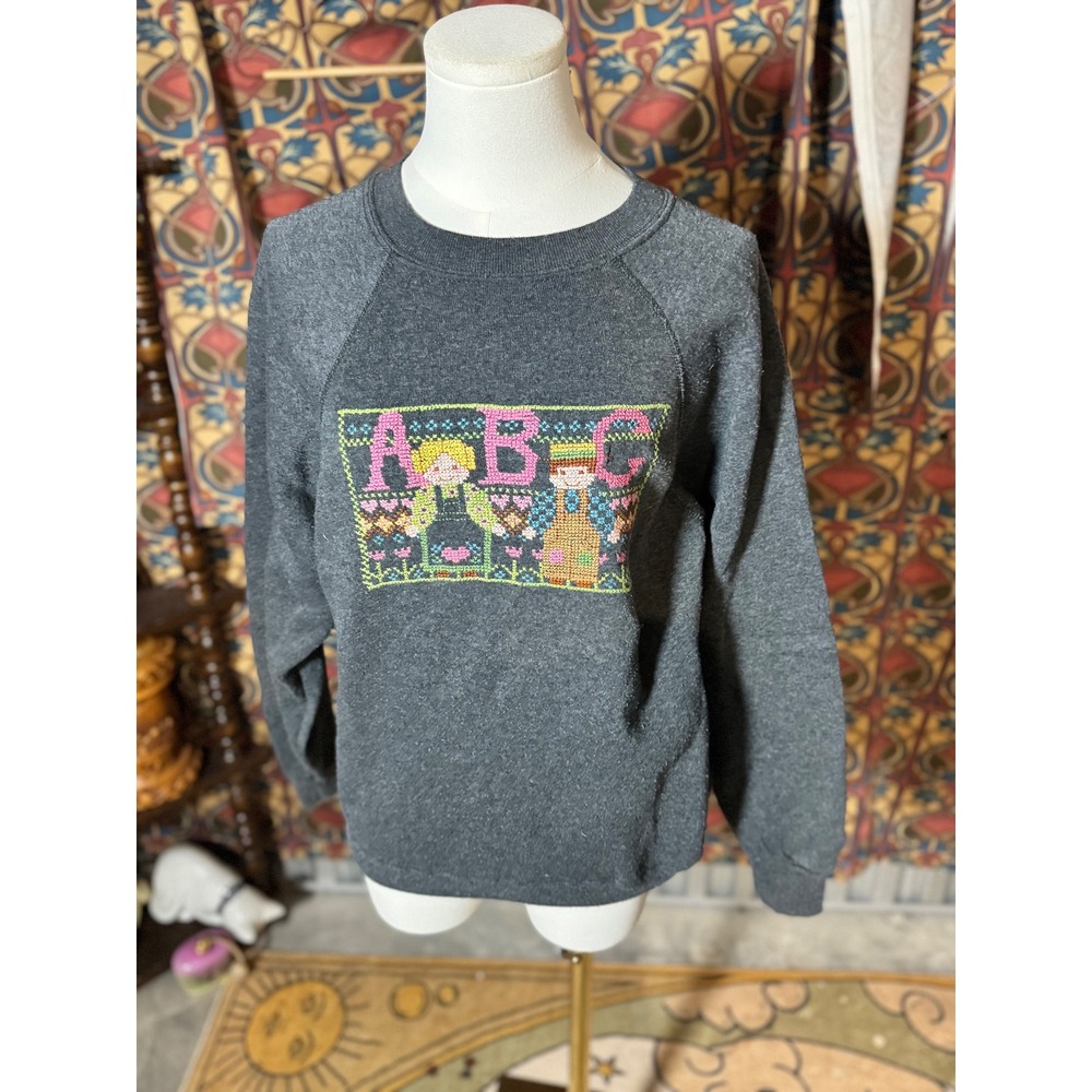 Vintage ABC Cross Stitch Graphic Sweatshirt Crewneck Pullover Top‎ Gray Large